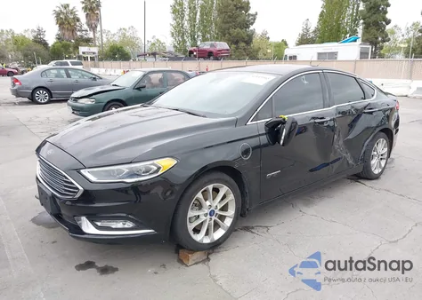 2017 Ford Fusion Energi Titanium из США, поврежденный, VIN 3FA6P0SUXHR110304